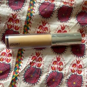 jouer essential high coverage liquid concealer in honey
